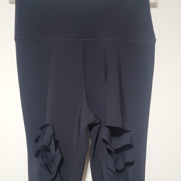 Alo Yoga Warrior High Waisted Cut Out Yoga Workout Full Length Leggings Size S - Picture 10 of 14